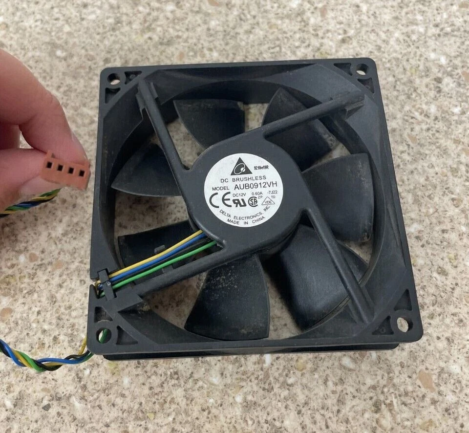 Delta Electronics DC Brushless AUB0912VH 12V 0.60A 4-Pin - Image 1 of 1