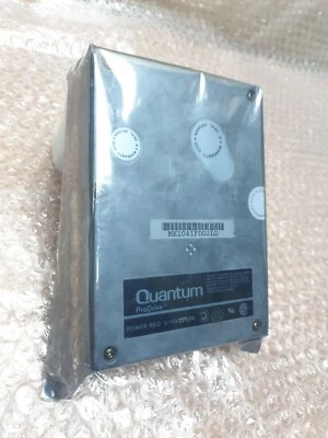 Disco rigido vintage Quantum ProDrive da 3,5 pollici da 84 MB - Immagine 1 di 3