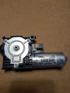 Sunroof Shade Motor For 18-23 Chevy GMC Equinox Terrain Premier FWD LT QJ19X2 - Picture 1 of 3