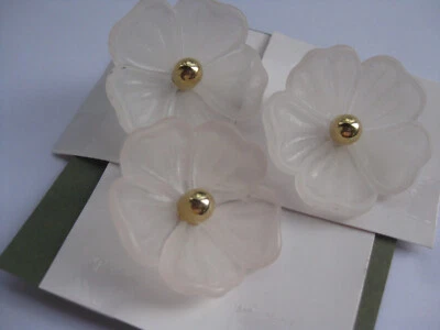 37mm ExLarge Frosted Off White Gold Centre Flower Daisy Sewing Buttons Set 3 - image 1 of 4