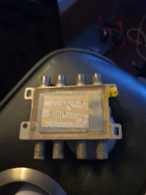 Zinwell Sam-4402-3A 4 X 4 Multi-Switch 950-1450 MHz - Image 1 of 4