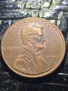 1999 Close AM, Lincoln Cent 1999 D Penny Error Coin - Picture 1 of 4