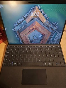 Microsoft Surface Pro X 13 Zoll (256GB,8GB) inkl. Signature Keyboard, Slim Pen 2 - Bild 1 von 6