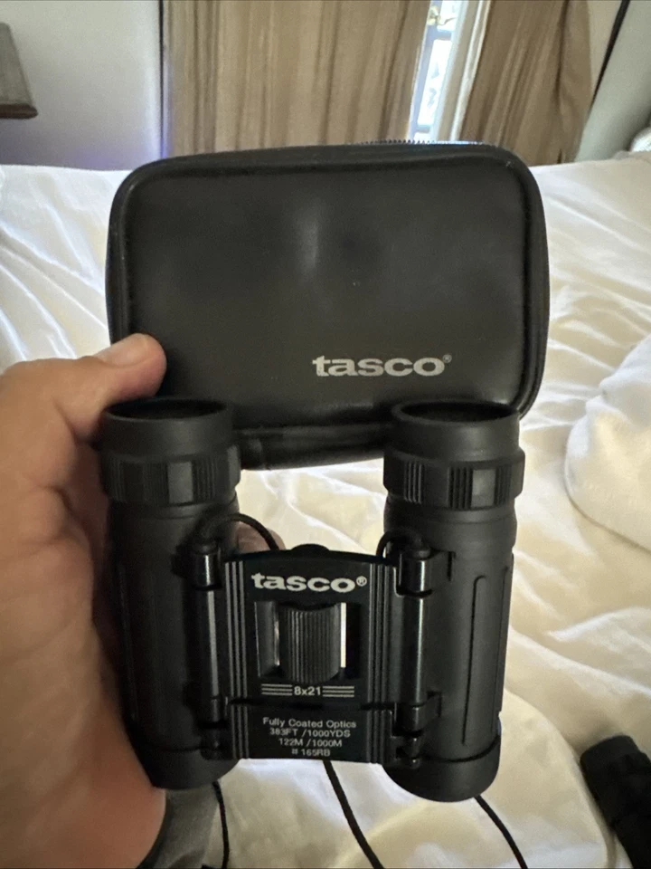 Binoculares compactos Tasco 8x21 #165RB 383 pies 1000 yardas con estuche Foto 1 de 1