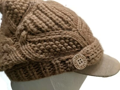 NUEVO UGG AUSTRALIA Lana Gran Tamaño Cardy Visera Gorra Sombrero, Arena, Mediano. Foto 1 de 4