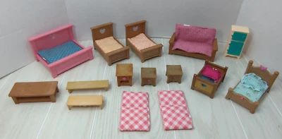 Li'l Woodzeez Honeysuckle Hillside Cottage + other replacement furniture beds - Image 1 of 4