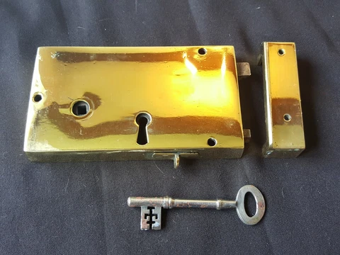 One Reclaimed Antique Brass Georgian Lock With Key & Keep Door Furniture (EB201) Cover