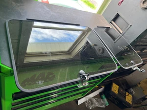 1971-1995 gmc/chevy G10 G20 RH passenger barn door pair pop out side windows - Picture 1 of 7