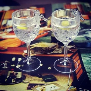 Einzigartige WODKA & TONIC BRILLE OHRRINGE Grinsen ABSOLUT Eis & Scheibe MINIATUR 3D! - Bild 1 von 1