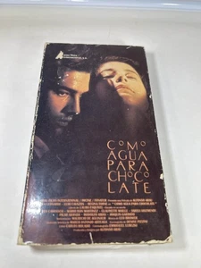 Como Agua Para Chocolate VHS Movie Alfonso Arau Marco Leonardi Spanish - Foto 1 di 5