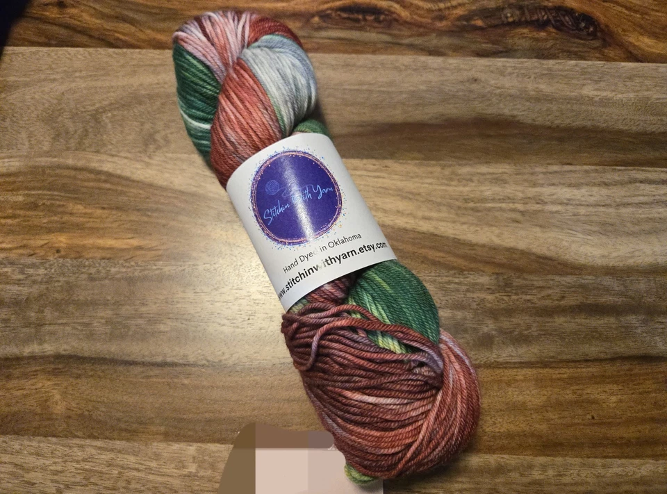 Meia Holiday Destash - Costura com fio DK - Mistura de lã/nylon, 246 jardas. - Imagem 1 de 2