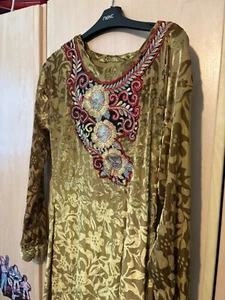 Green and golden Asian dress size M kameez Pakistani/ Indian design - Picture 1 of 4