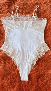 Victoria’s Secret Vintage Ivory Lace Bodysuit Size M Rare Discontinued - Picture 1 of 4