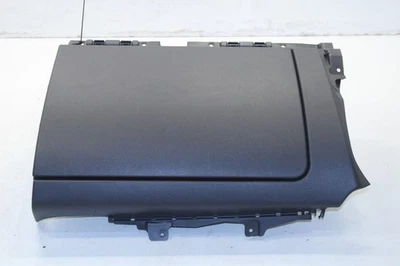 Chevrolet Blazer 2LT 2022-2024 guantera compartimento de almacenamiento 84988047 OEM Foto 1 de 4