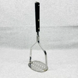 Triturador de patatas Ekco Forge de colección en forma ovalada negro plateado utensilio - Imagen 1 de 6
