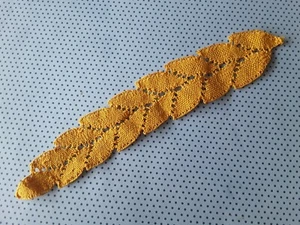 decor ancien1 incrustation dentelle jaune or 22x4cm@ - Picture 1 of 2