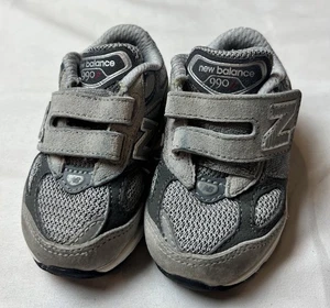 New Balance 990V6 kleine Kinder Sneaker Klettverschluss grau Größe 4c - Bild 1 von 6