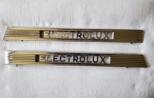 INSIGNIAS LATERALES CROMADAS ELECTROLUX DE COLECCIÓN CON CLIPS - USADAS/JUSTAS - Imagen 1 de 24