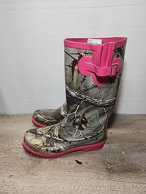 Austin Trading Co Real Tree Camouflage Pink Rubber Boots with Pink Trim Size 9 - Image 1 of 4