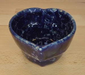 Bennington Pottery Vermont Blue Agate Heart Baker Bowl Spongeware Vintage - Picture 1 of 8