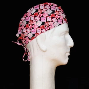 Cappello scrub a tema San Valentino Be Mine Love Always - Foto 1 di 1