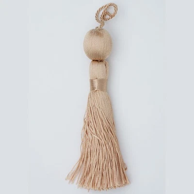 Borla de seda bola de 4 pulgadas con lazo de 2 pulgadas para decoración artesanal o joyería Foto 1 de 4