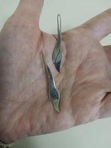 Sterling Ohrringe gemarkt 925 Wirbelmuster 1 3/4" L 5/16" W Vintage - Bild 1 von 1