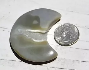 Piedra preciosa lunar tallada a mano cristal de curación de ágata geoda natural 2,25""x1,5"" 42 g - Imagen 1 de 4