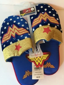 Wonder Woman Slipper Size Girls L 4/5 - Picture 1 of 3