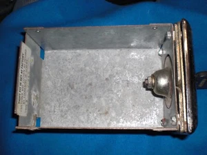 ESD 1980er - 2000er Vintage Waschmaschine/Trockner 6" Münzbox mit Schlüssel - Bild 1 von 2