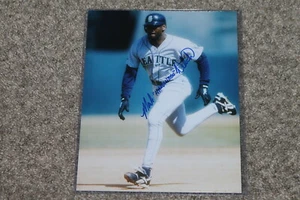 MARK WHITEN AUTOGRAPHED MARINERS 8X10 PHOTO HARD HITTEN - Picture 1 of 2