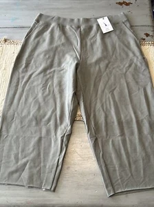 Nike Yoga Luxe Light Olive Green Cropped Fleece Training Wide Pant Women Size XL - Picture 1 of 11