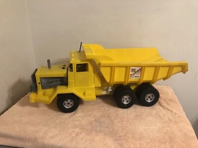 Caminhão basculante vintage Marx Big Job amarelo 28” de comprimento como está  - Imagem 1 de 4