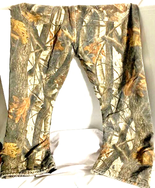 Vtg 40x30 Wrangler Pro Gear Fleece Lined Real Tree Hardwoods Camo Hunting Pants - Image 1 of 4