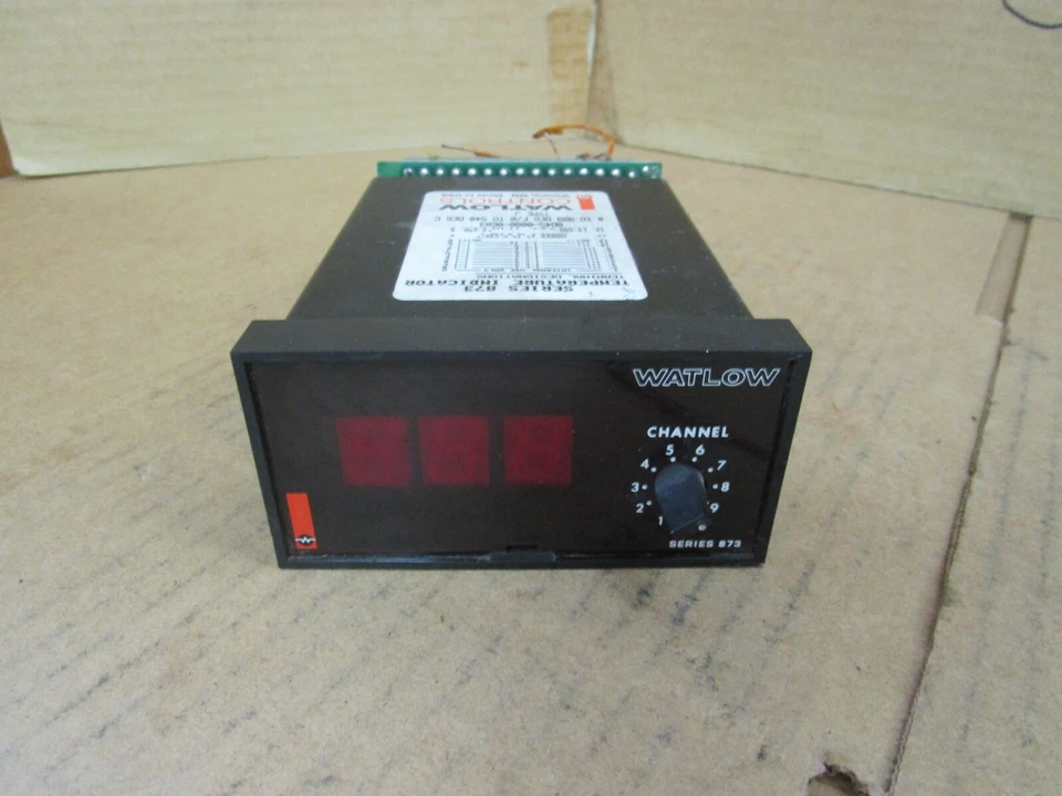 Watlow Temperature Indicator 8D45-0080-0603 8D4500800603 0º-999ºF Type J Used - Image 1 of 4