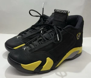 Air Jordan 14 Retro Thunder 2014 taglia 9 nero giallo 487471-070 senza scatola - Foto 1 di 20