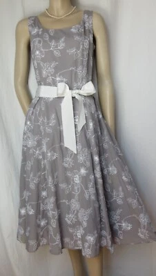 Laura Ashley Sommerkleid 38 Baumwolle grau weiß bestickt geblümt Hochzeit Kleid - Bild 1 von 4