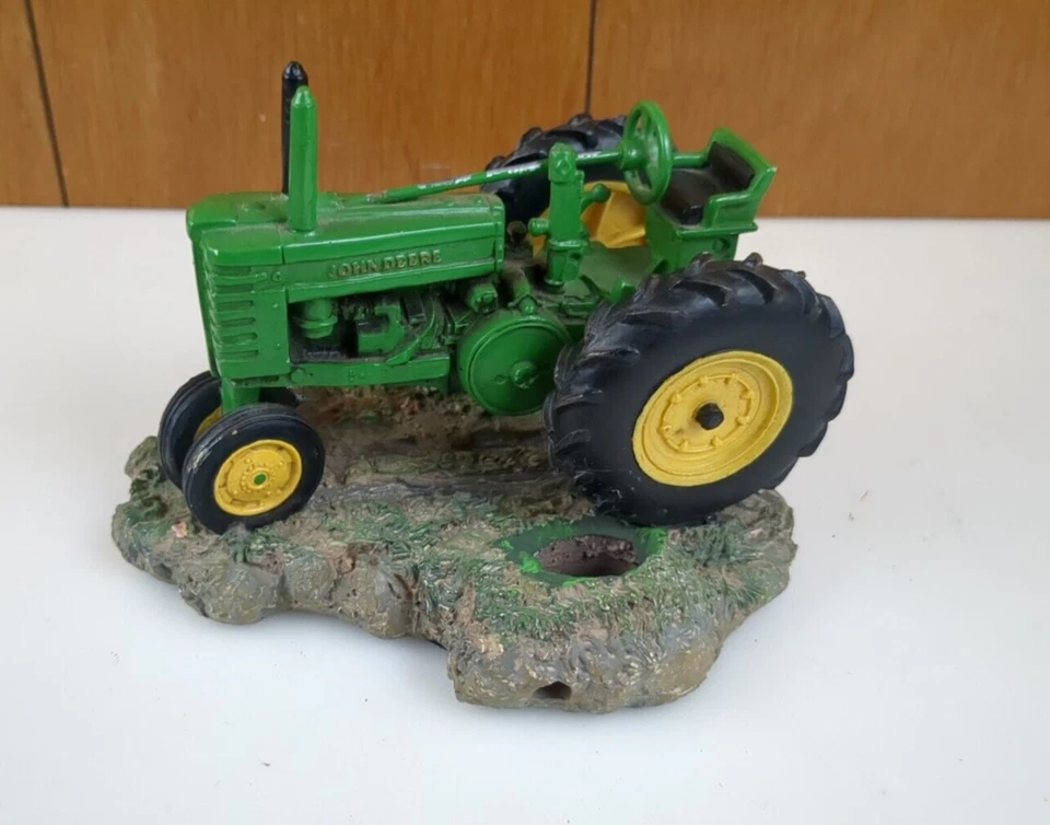 Vintage John Deere Tractor Rustic Scene Display Decor Centerpiece - Image 1 of 4
