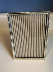 Vintage goldfarben Metall detailliert stehender Bilderrahmen 5x7" - Bild 1 von 6