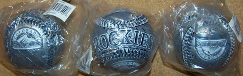 ONE BALL 2010 Colorado Rockies diamond plate design softstrike baseball MLB Cover