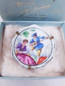 Limoges Porcelain Brooch Pin VINTAGE France Ceramic Sweetheart Romantic Signed - Picture 1 of 12