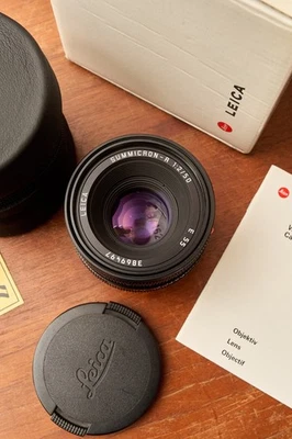 [Casi COMO NUEVO en CAJA y Estuche] Lente Leitz Leica Summicron R 50 mm f/2 v2 ROM 11345  Foto 1 de 4