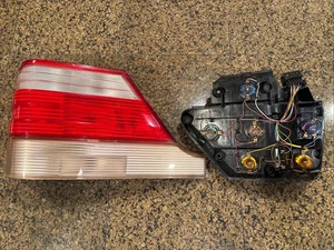 1996-99 Mercedes W140 GENUINE OEM Left Tail Light Assembly VERY GOOD CONDITION - Picture 1 of 24