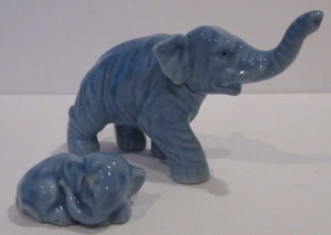 VINTAGE Blue Ceramic Asian Elephant Momma and Baby Figurines - Japan 1960s - Picture 1 of 11