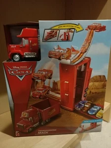 Disney Pixar Cars Transforming Mack Playset Sealed - Bild 1 von 4