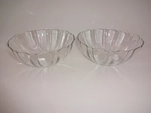 Set of 2 Clear Arcoroc Arcade Bengale Serving Bowls 7" x 3" Scalloped France - Bild 1 von 7