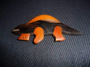Haarspange mit Dinosauriermotiv aus Holz - Ein "Muss" für jeden Dinofreund - NEU - Bild 1 von 3