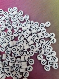 500 7mm White Flat Round Mixed Letter Acrylic Alphabet Beads - Picture 1 of 7