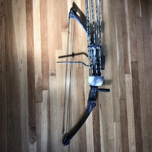 Cobra Bowhunting Bow Hunting Products Compound Bow 30” To 32” Draw Length Quiver - Picture 1 of 24