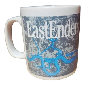 Vintage 1985 KilnCraft EastEnders BBC TV Seife Oper Keramiktasse sehr guter Zustand - Bild 1 von 6